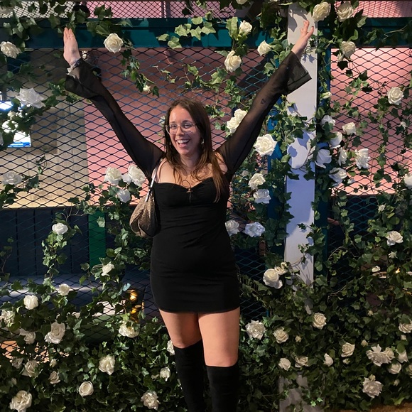 Meet your Posher, Amber - Picture 4 of 8